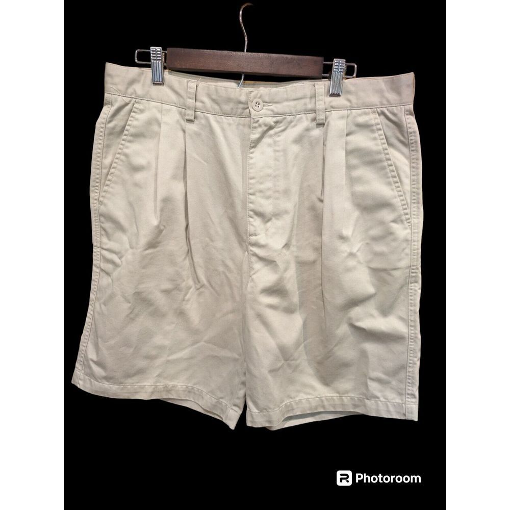 NWT Gap Men's Cotton Pleated Relaxed Shorts‎ 32" Waist